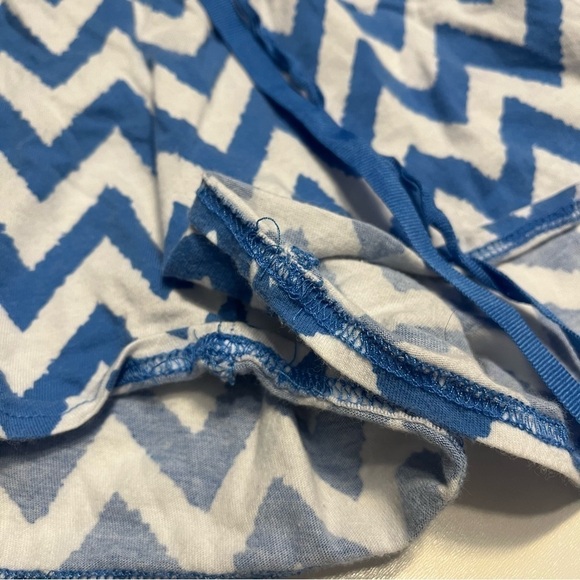 Nautica Chevron Shorts Size Medium Blue And White Drawstring Waist. - Picture 3 of 7